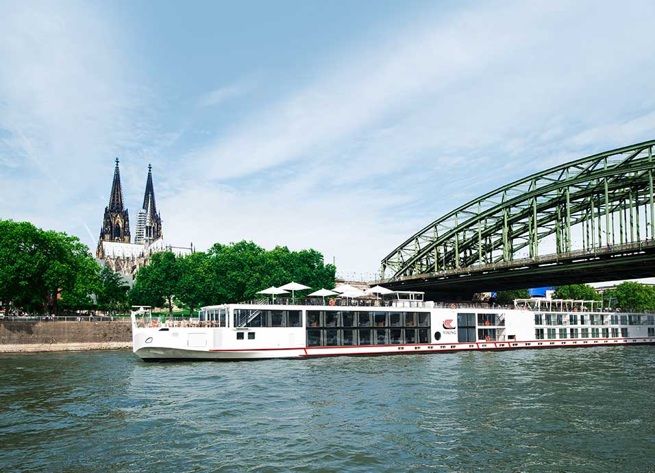 Viking-river-cruises-longship-ExteriorCologne-cruising-europe
